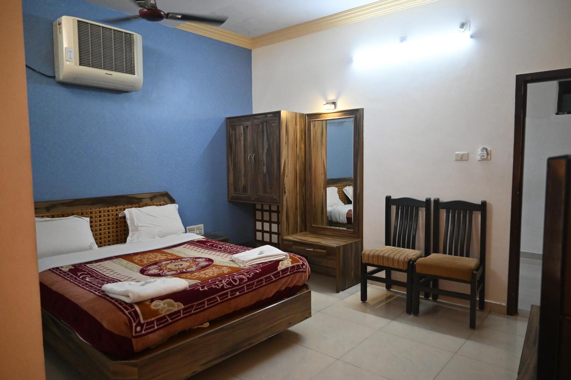 Hotel Ashlesh Manipal Exterior photo