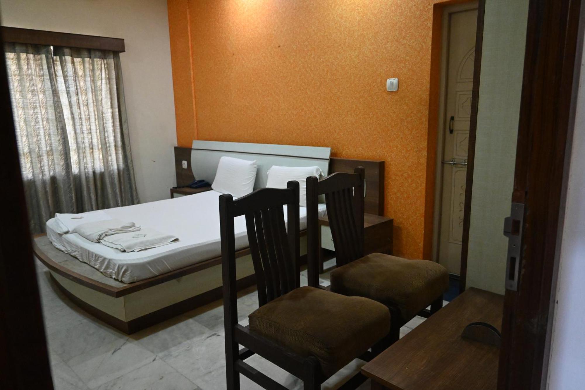 Hotel Ashlesh Manipal Exterior photo