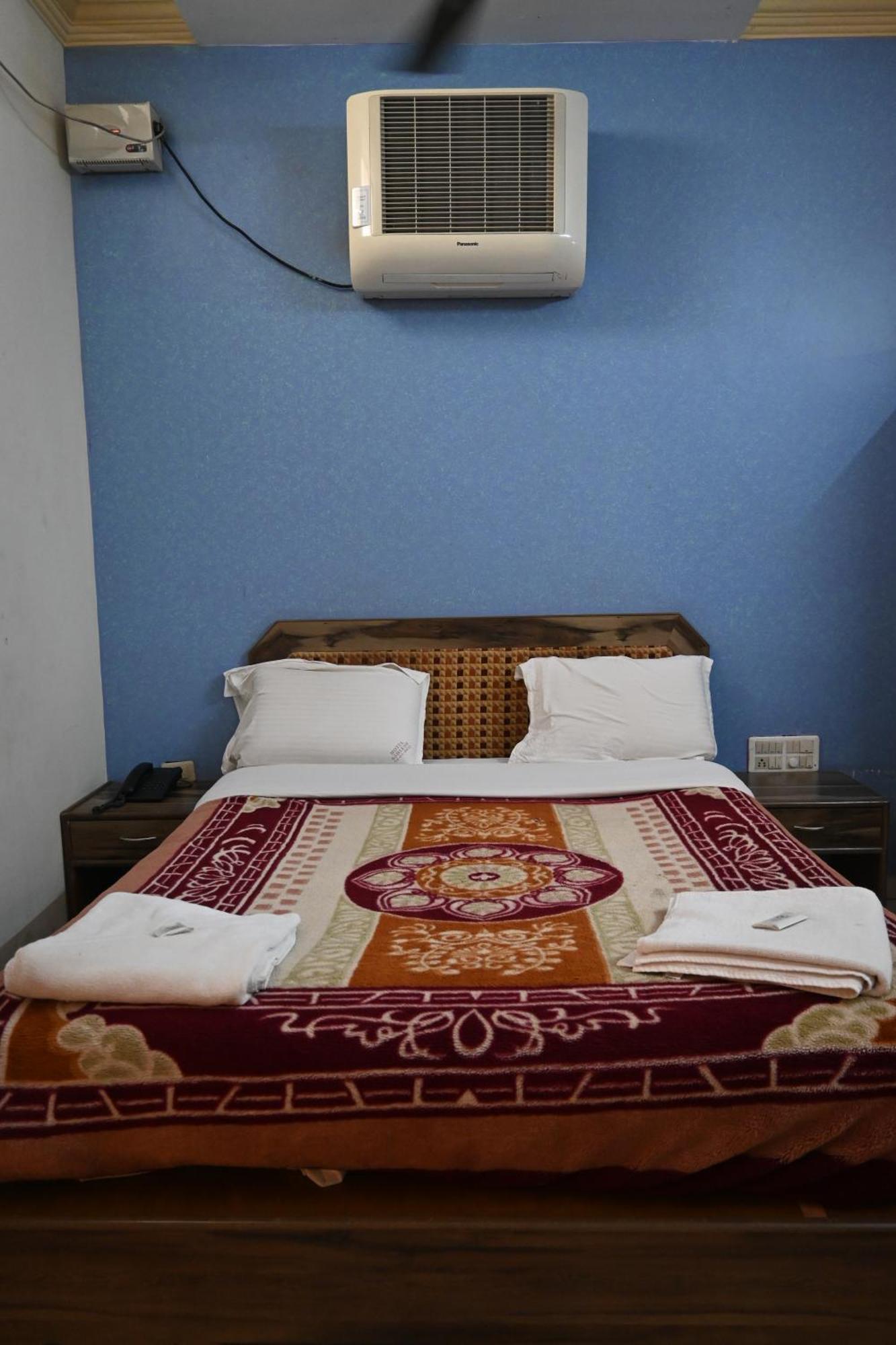 Hotel Ashlesh Manipal Exterior photo