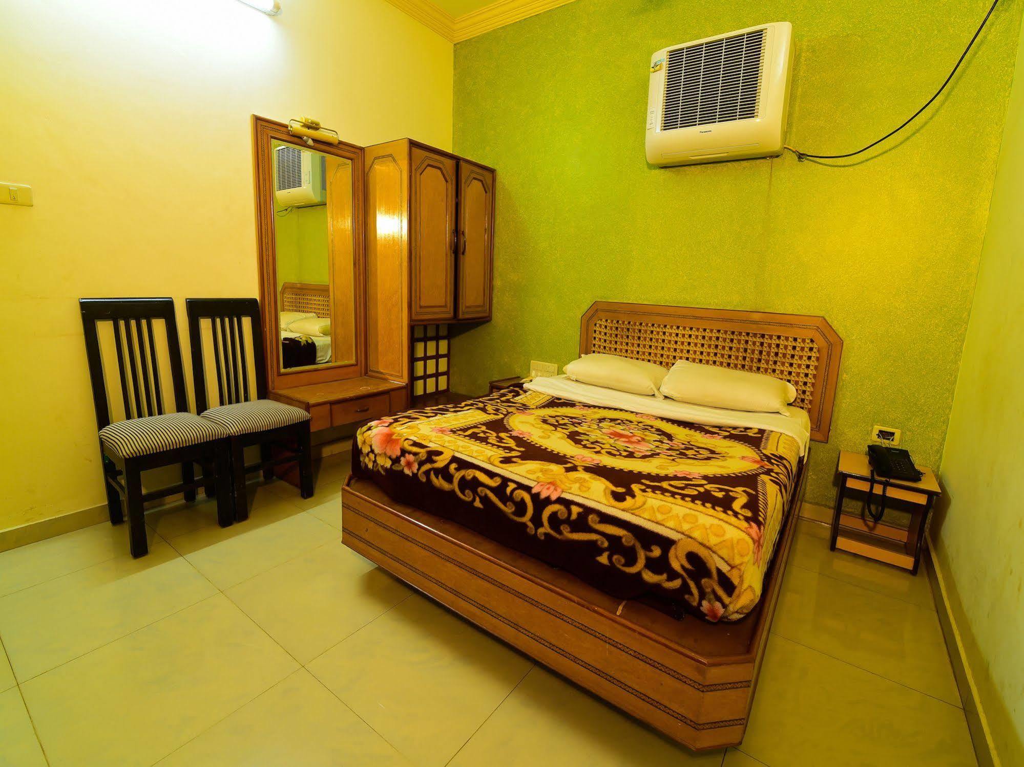 Hotel Ashlesh Manipal Exterior photo