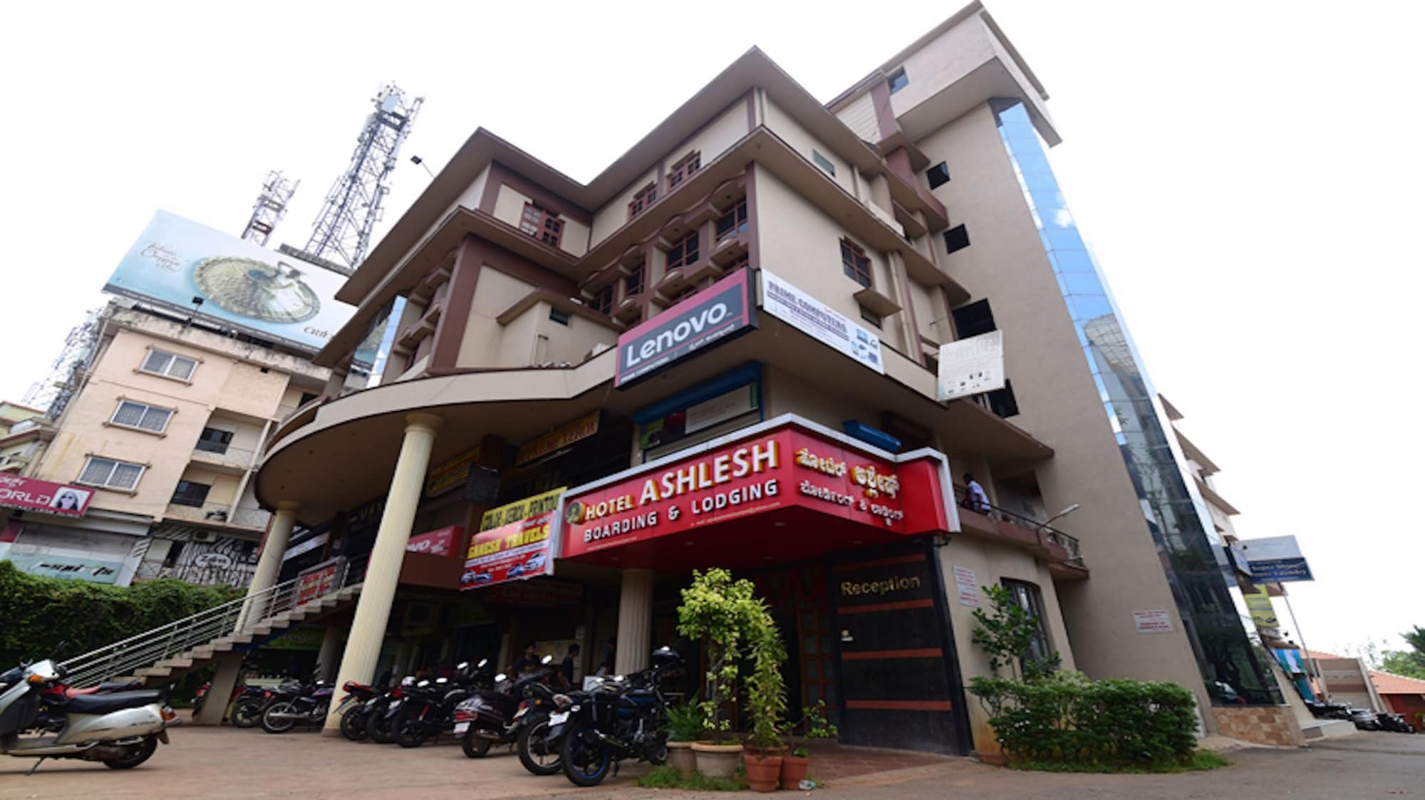 Ashlesh Hotel Manipal Exterior photo